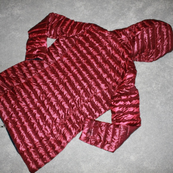 Nuage Packable Jacket size M new Wine Down filling - Picture 6 of 6